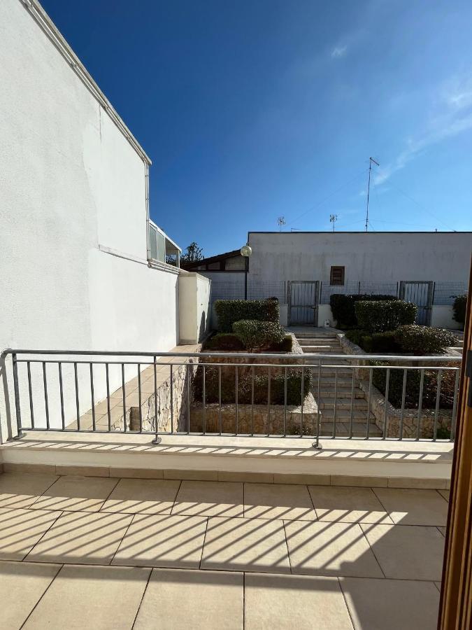 Blue Area Apartments - Fromhometosalento Torre dell'Orso Bagian luar foto