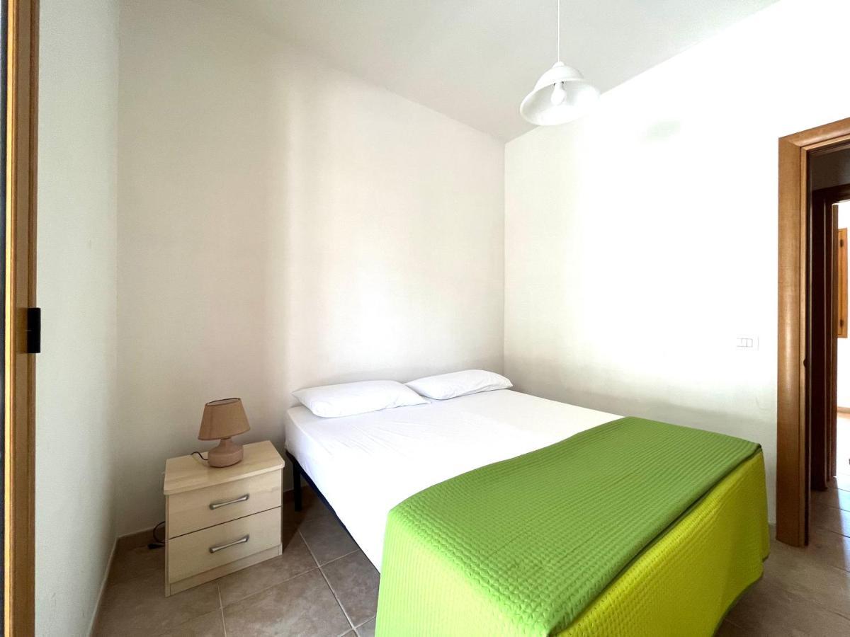 Blue Area Apartments - Fromhometosalento Torre dell'Orso Bagian luar foto