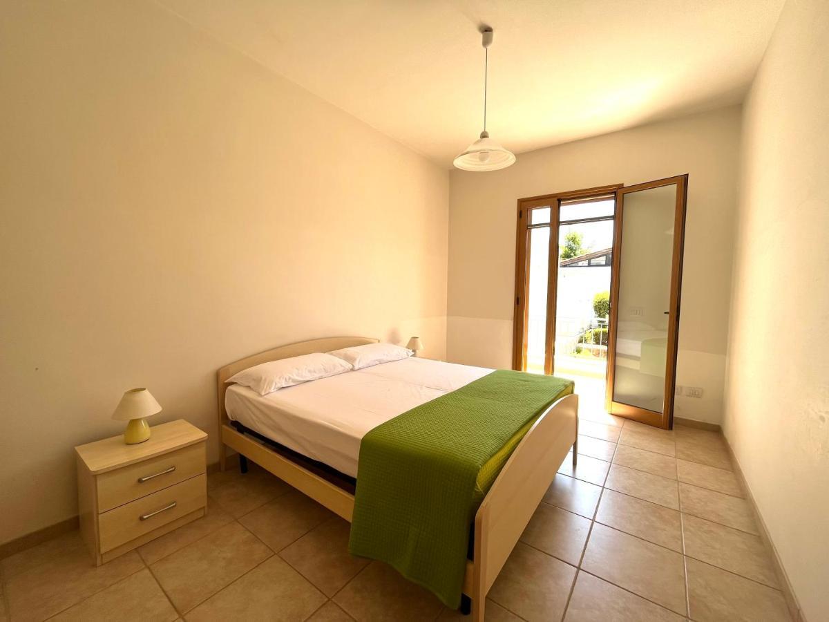 Blue Area Apartments - Fromhometosalento Torre dell'Orso Bagian luar foto
